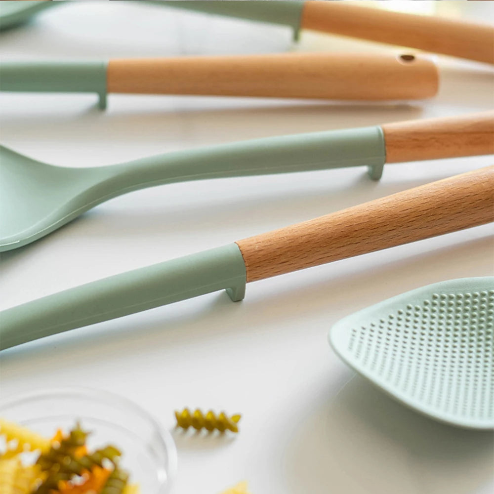 MesaWorks™ Organic Silicone & Wood Utensil Set.